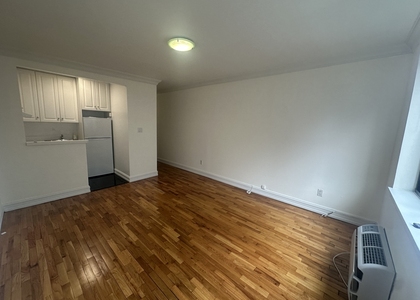 1661 York Avenue - Photo 1