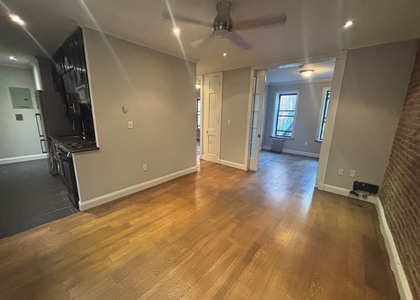 E 100th St - Photo 1