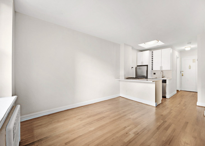 East 27th street - Photo 1