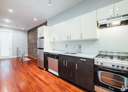1013 Pacific St - Photo 1