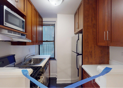 East 46th Street - Photo 1