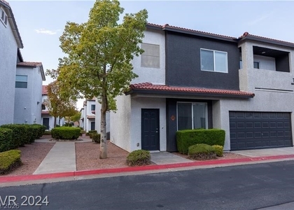 540 W Horizon Ridge Parkway - Photo 1