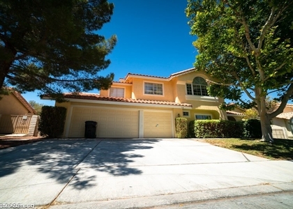 910 Hollowbluff Avenue - Photo 1