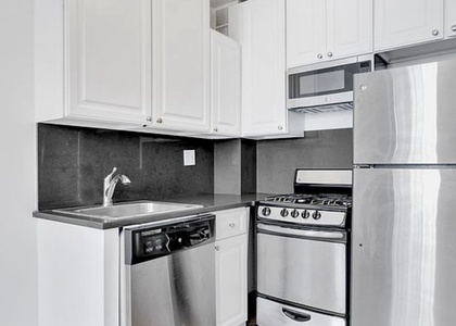 876 Lexington Avenue - Photo 1