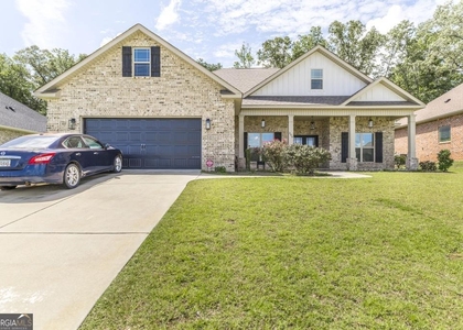 306 Rustic Live Oak Trail - Photo 1