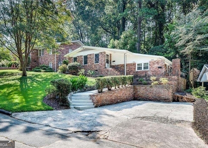 801 Marstevan Drive Ne - Photo 1