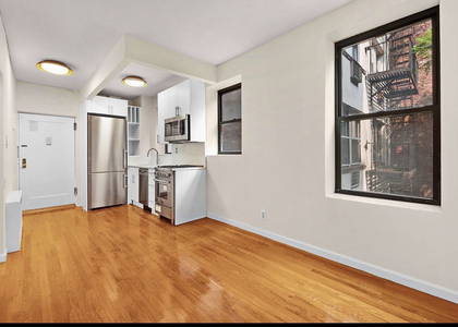 226 East 25th Street - Photo 1