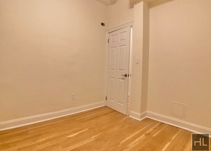 East 89 Street - Photo 1