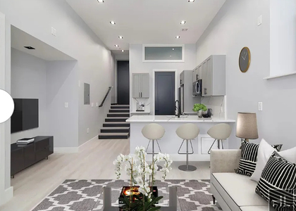 Stanton Street - Photo 1