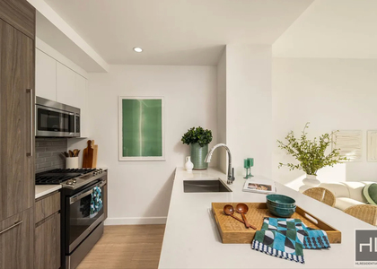 10th Avenue - Photo 1