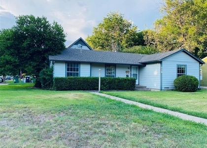 718 Crescent Street - Photo 1