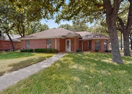 7517 Crosstimbers Lane - Photo 1