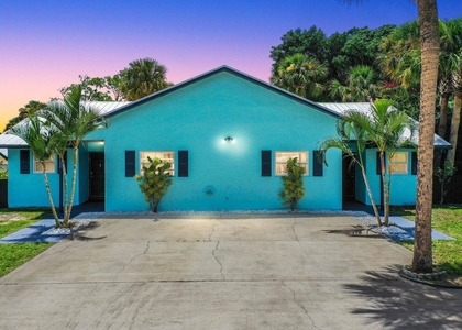2132 Ne Pelican Terrace - Photo 1