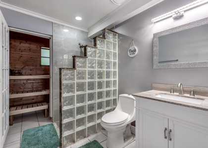 324 W Pine Street - Photo 1