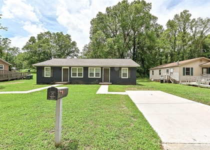 1119 Grady Street - Photo 1