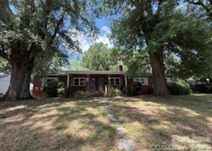 213 Glenwood Drive - Photo 1