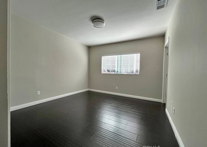 30 N Cordova - Photo 1