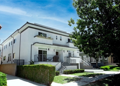 3662 Clarington - Photo 1