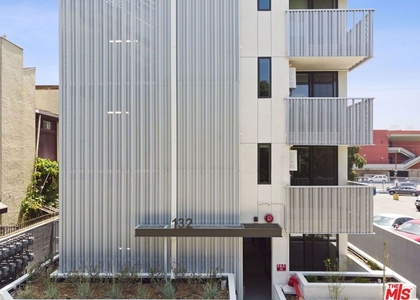 132 Rosemont Avenue - Photo 1