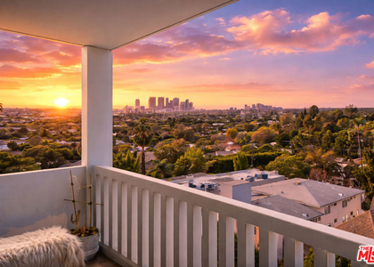 999 N Doheny Drive - Photo 1