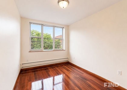 8th Avenue - Photo 1