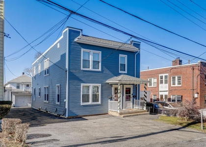 7 4th Street - Photo 1