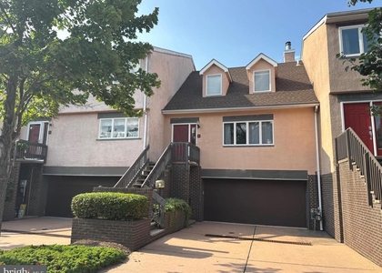 5 Hanover Court - Photo 1
