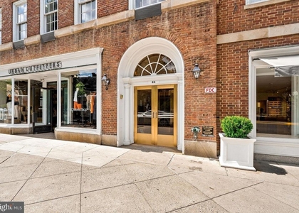 44 Nassau Street - Photo 1