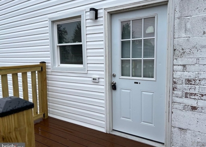 4013 Gill Avenue - Photo 1