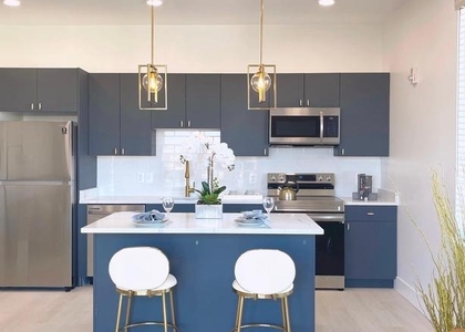 520 S Caroline Street - Photo 1