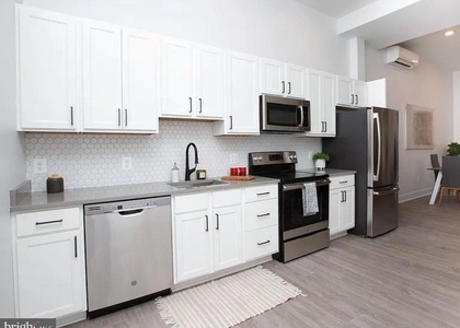 1742 Fleet Street - Photo 1