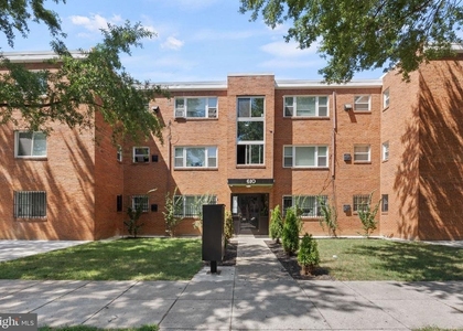 610 57th Street Ne - Photo 1
