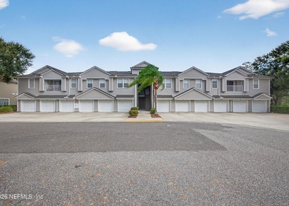 7047 Deer Lodge Circle - Photo 1