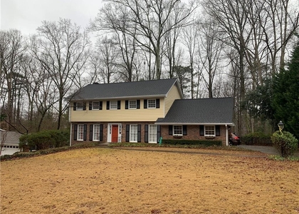 3896 Parkcrest Drive Ne - Photo 1