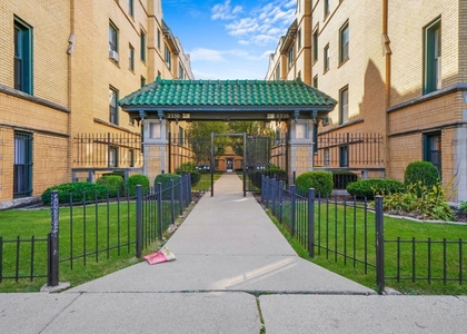 2336 N Spaulding Avenue - Photo 1