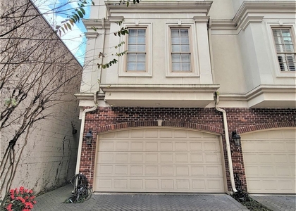 2508 South Boulevard - Photo 1