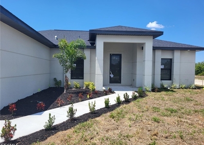 341 Nw 7th Avenue - Photo 1