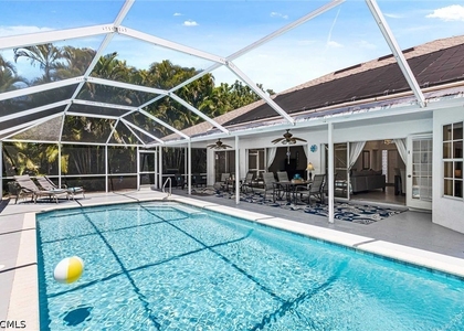 620 Se 21st Terrace - Photo 1