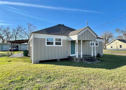 817 N Valderas Street - Photo 1