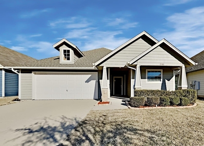 2308 Arrowhead Dr - Photo 1