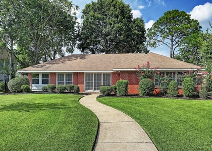 3709 Parkwood Drive - Photo 1