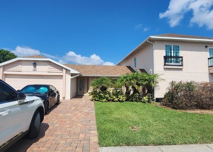 610 Palm Drive - Photo 1