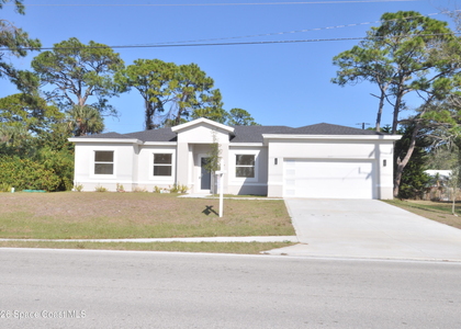 1043 Walden Boulevard Se - Photo 1