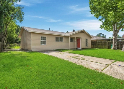 303 Brown Drive - Photo 1