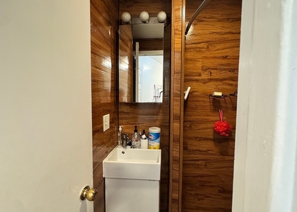 Washington Place - Photo 1