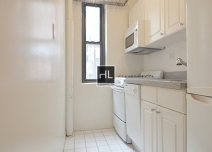 East 24 Street - Photo 1