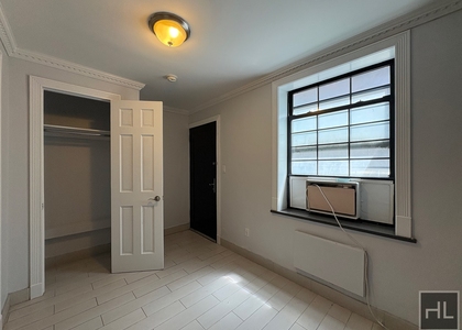 East 11th Street - Photo 1