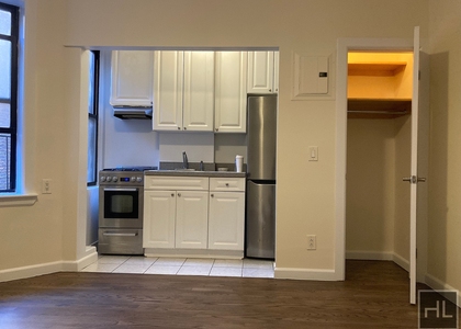 West 10th Street - Photo 1