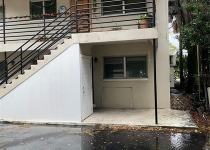 615 Oak Avenue - Photo 1