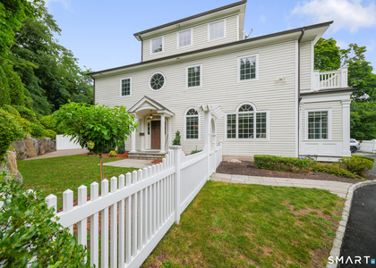 80 Putnam Avenue - Photo 1